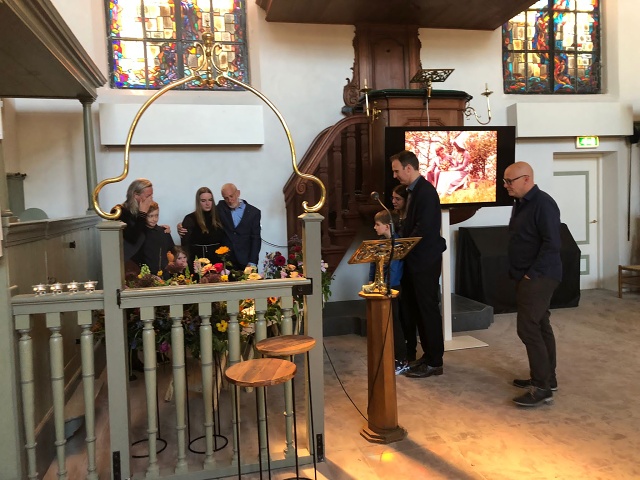 2f09315d-eea8-4241-a9bf-55597366eba6