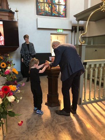 Eb267bad-8726-4e35-b8da-09ad9dd235ad